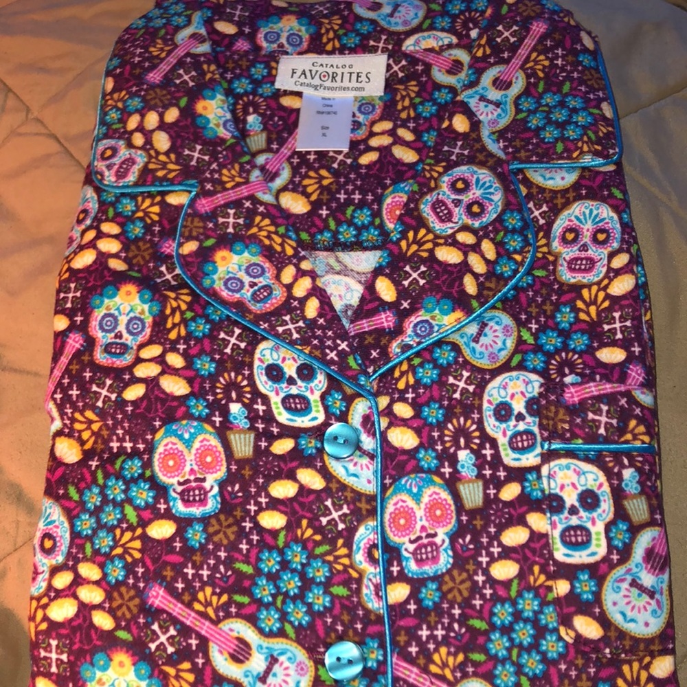 Day of the Dead flannel pj set. Soft & comfy☠ NWT